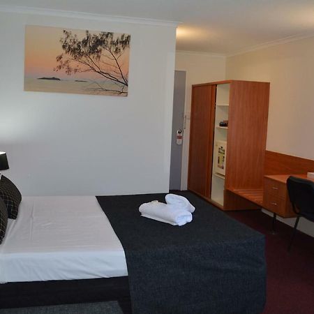רוקהמפטון Hampton Villa Motel מראה חיצוני תמונה