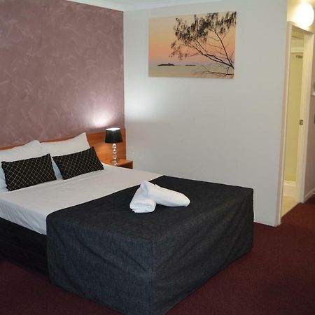 רוקהמפטון Hampton Villa Motel מראה חיצוני תמונה
