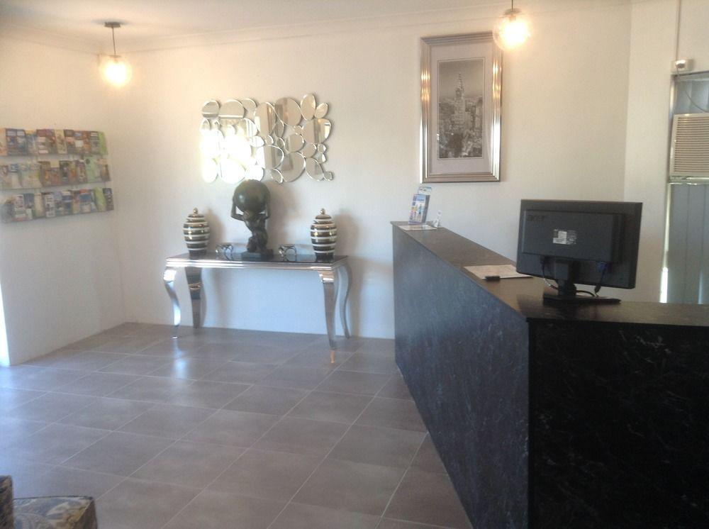 רוקהמפטון Hampton Villa Motel מראה חיצוני תמונה