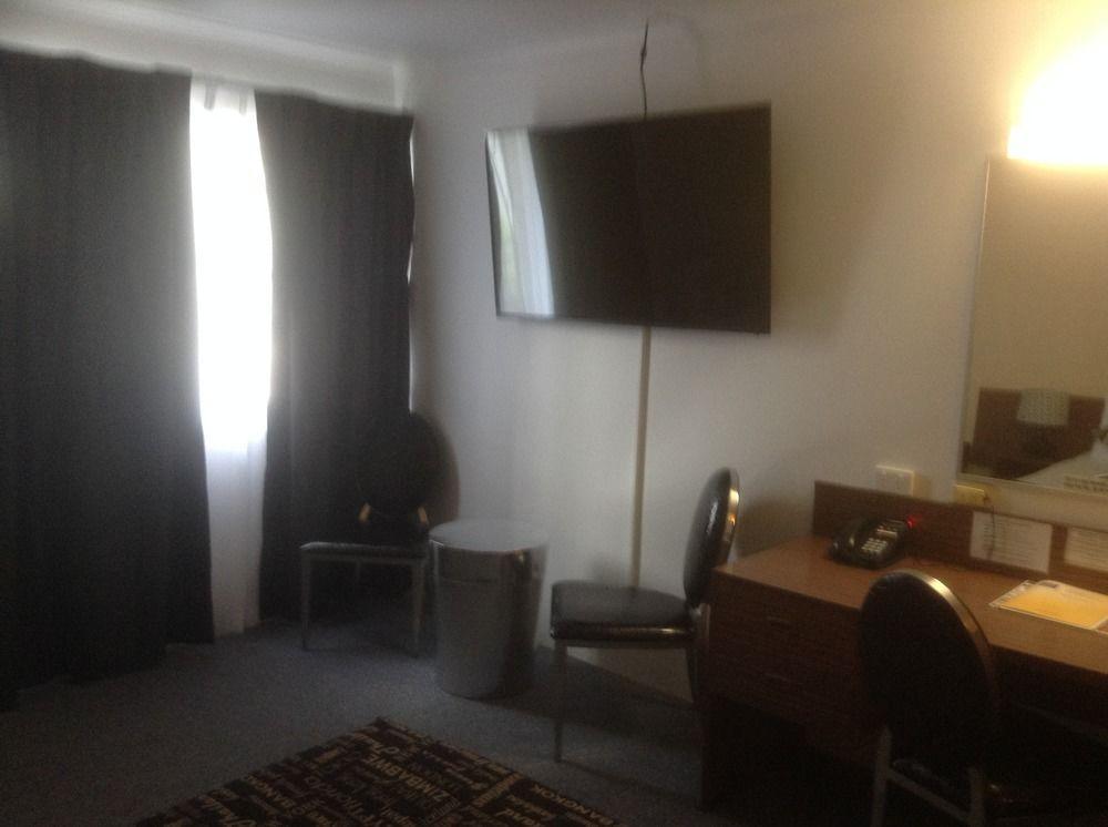 רוקהמפטון Hampton Villa Motel מראה חיצוני תמונה