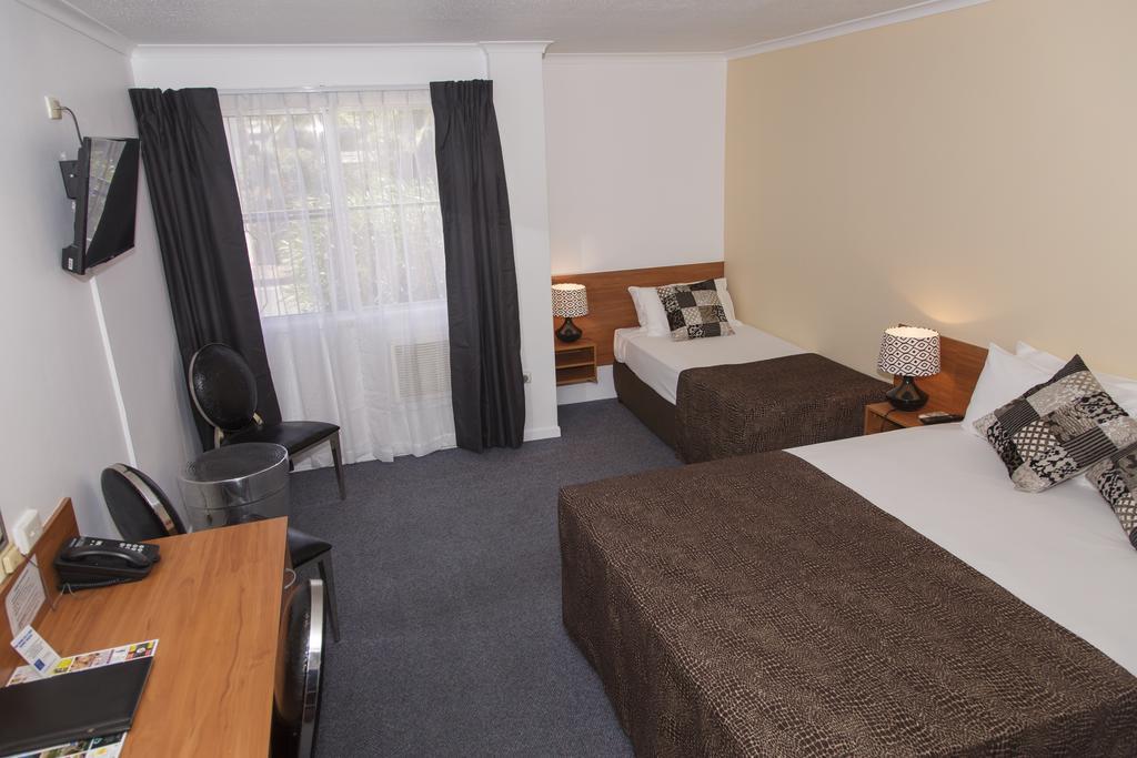 רוקהמפטון Hampton Villa Motel מראה חיצוני תמונה