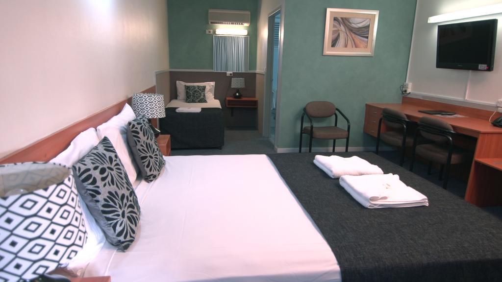 רוקהמפטון Hampton Villa Motel מראה חיצוני תמונה