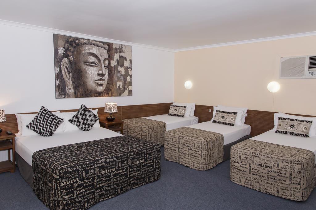 רוקהמפטון Hampton Villa Motel מראה חיצוני תמונה