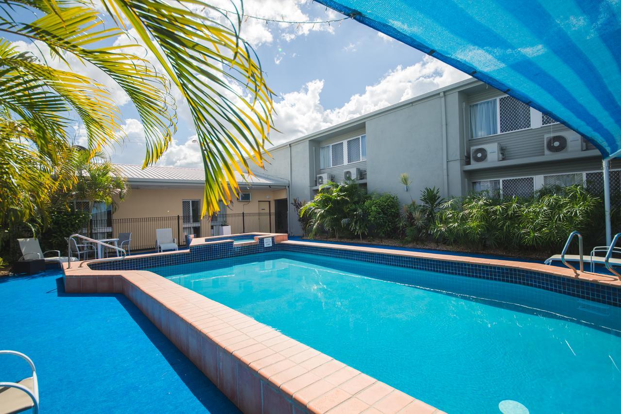רוקהמפטון Hampton Villa Motel מראה חיצוני תמונה