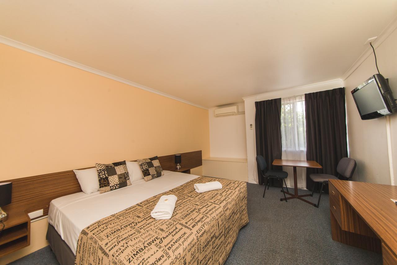 רוקהמפטון Hampton Villa Motel מראה חיצוני תמונה