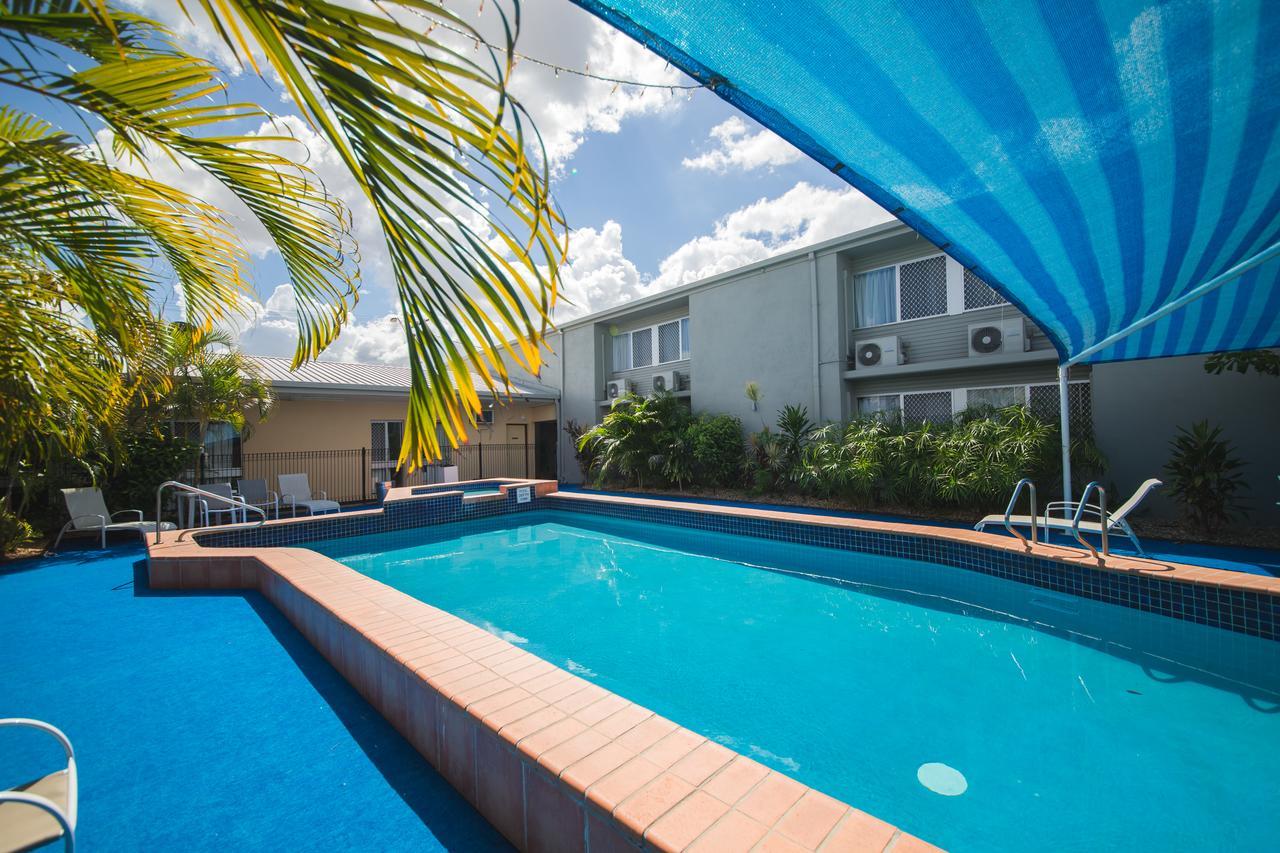 רוקהמפטון Hampton Villa Motel מראה חיצוני תמונה