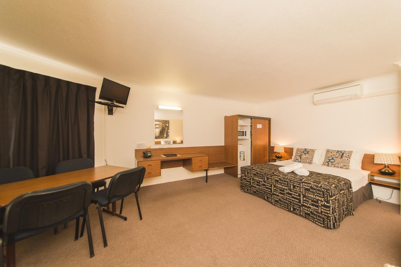רוקהמפטון Hampton Villa Motel מראה חיצוני תמונה