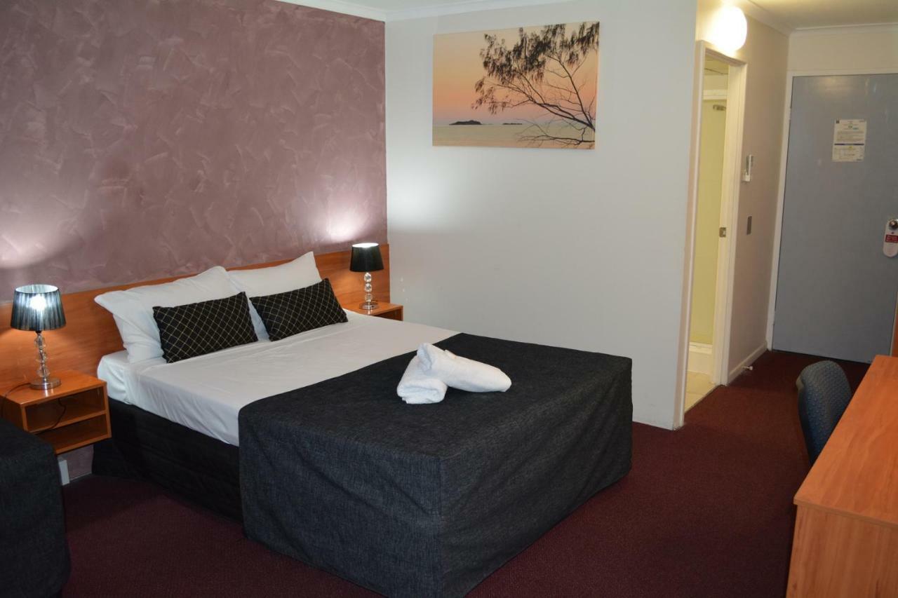 רוקהמפטון Hampton Villa Motel מראה חיצוני תמונה